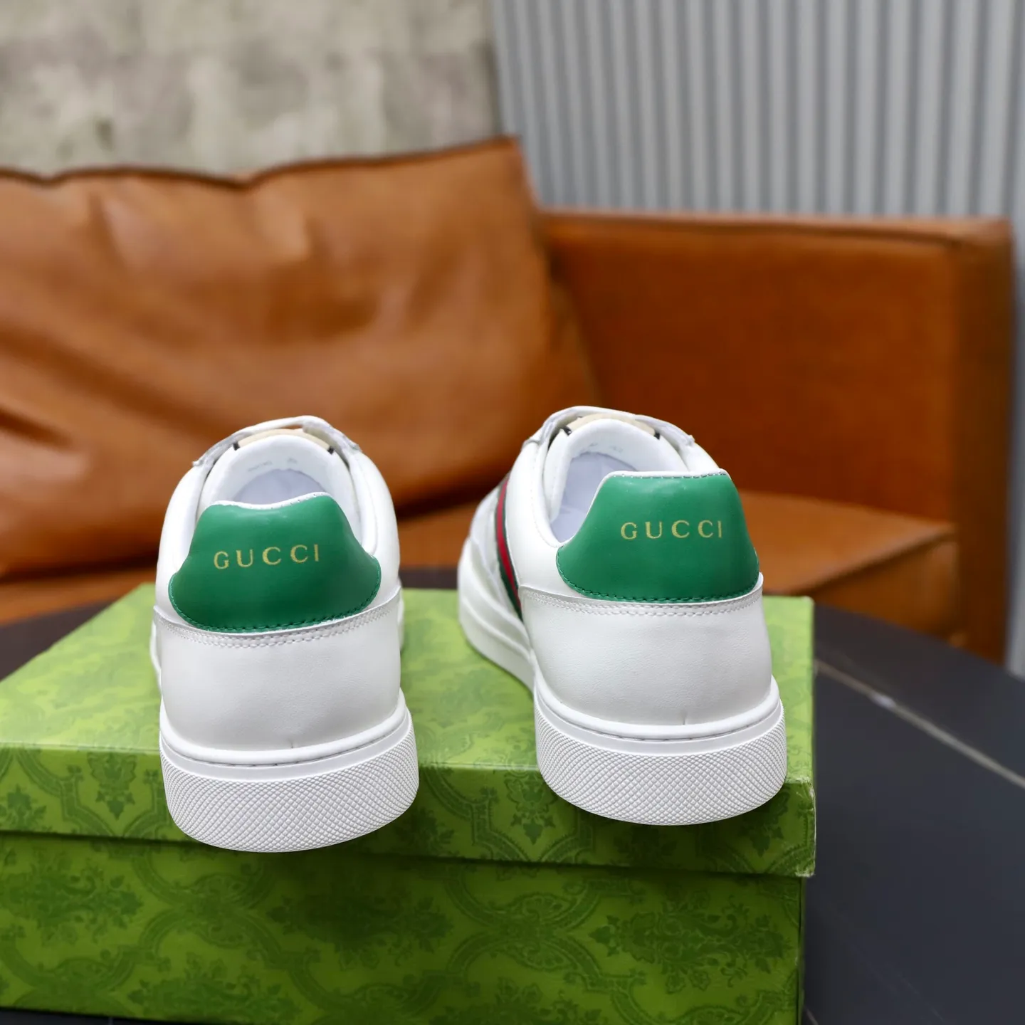 Ex-factory price: 420💰🙅‍♂️🙅‍♂️🙅‍♂️ Brand: Gucci GUCCi Standard code: 38-44 (45 customized) Grade: Same as the official website Material: Original leather splicing, comfortable and breathable sheepskin lining, original wear-resistant outsole Style category: Men's fashionable casual shoes, running, sports shoes, noble luxury brand elements, top luxury Color: actual picture color